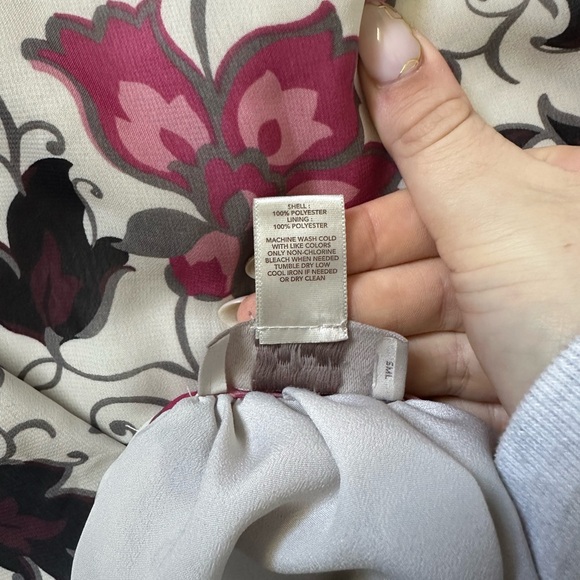 EUC Ann Taylor LOFT Floral Shirt Dress Blouse in black & pink - Picture 4 of 8